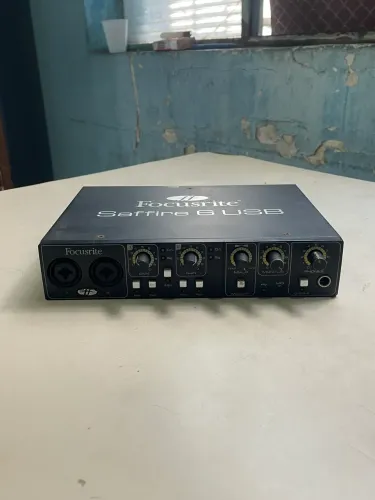 Interface de Áudio Focusrite Saffire 6 USB - Excelente Estado