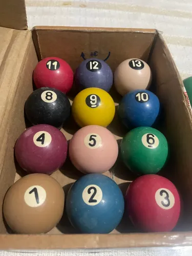 Vendo jogo de bolas de sinuca usado