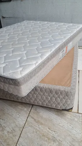 Cama Casal com Colchao Semi Novinha - Faço Entrega 