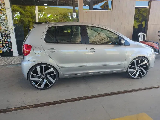 Volkswagen Fox 1.0 MI Total Flex 8V 5P 2013