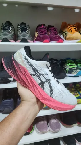 Tênis Asics Novablast 3 Original Nº 42 - Super Performance