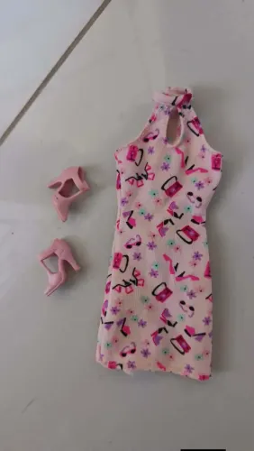 RESERVADO Vestido e sapato Barbie shoes galore