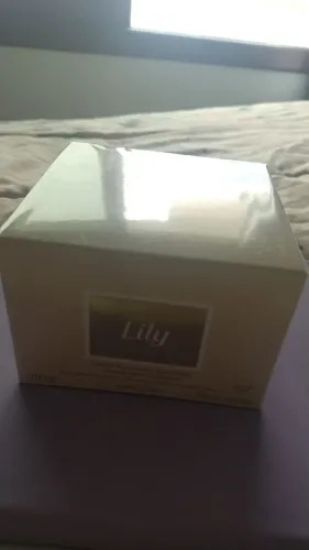 Creme hidratante Lily acetinado