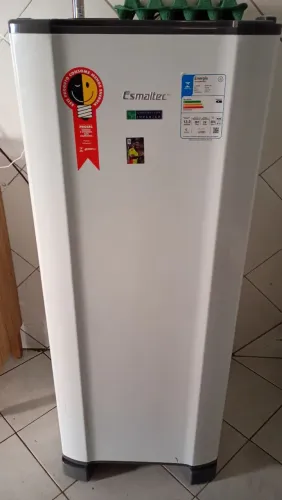 Vendo essa linda geladeira nova 8 meses de uso super conservada