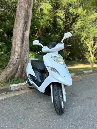 Suzuki Burgman Baixo Km Impecável 