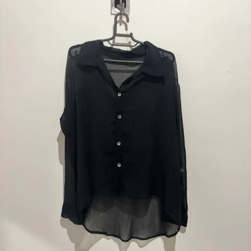 camisa de manga longa preta (usada)