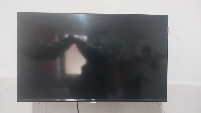 TV 32 POLEGAS TCL EM OTIMO ESTADO