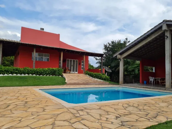 Chácara Locação Temporada em Salto de Pirapora 03 quartos , fácil acesso