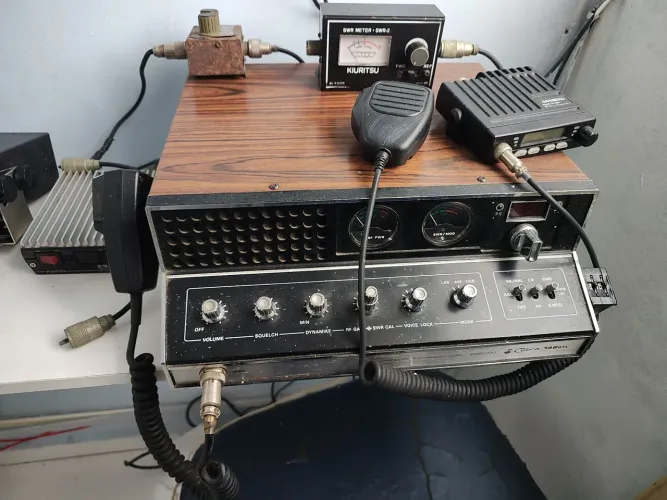 Rádio Cobra 142GTL