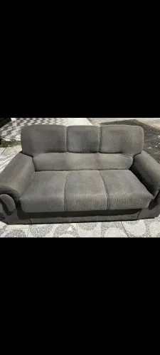 Vende-se sofá de 3 lugares