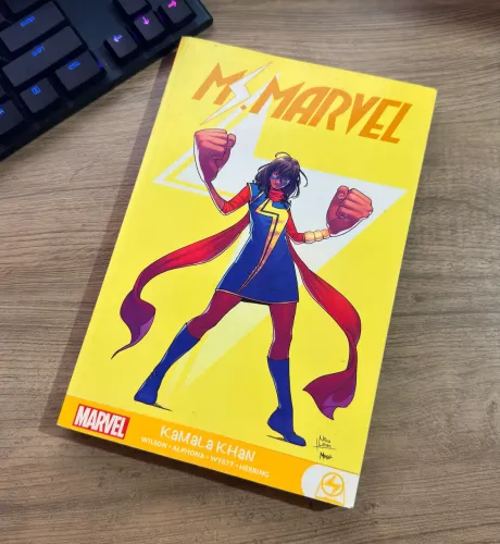 HQ Ms Marvel 1 (edição em inglês)