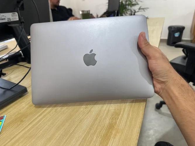 MACBOOK M1 