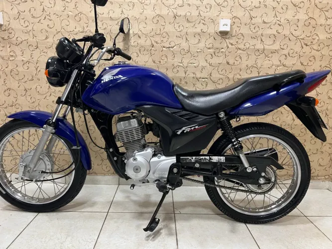 Vende-se FAN 125 KS 
