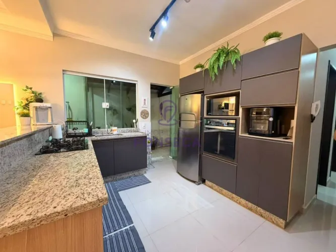 Casa com 3 dormitórios à venda, 90 m² por R$ 450.000,00 - Cidade Vergani - Pouso Alegre/MG