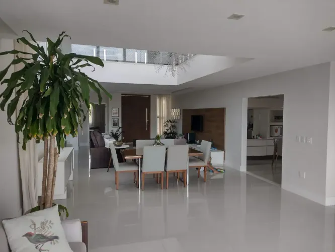 Vendo linda casa de condomínio no Alphaville Rio das Ostras próximo de Macaé