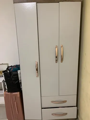 Guarda roupa de solteiro