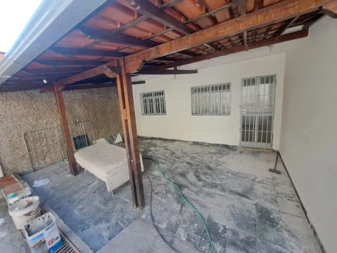 EXCELENTE CASA PARA LOCAÇÃO NO BAIRRO GLORIA