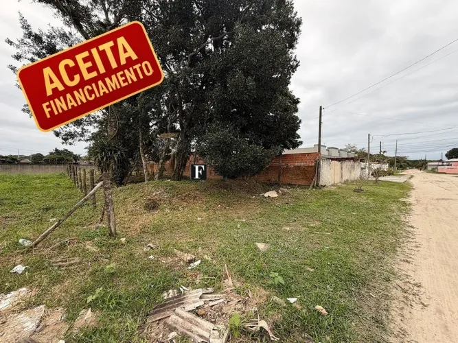 Terreno à Venda no Balneário Shangri-lá