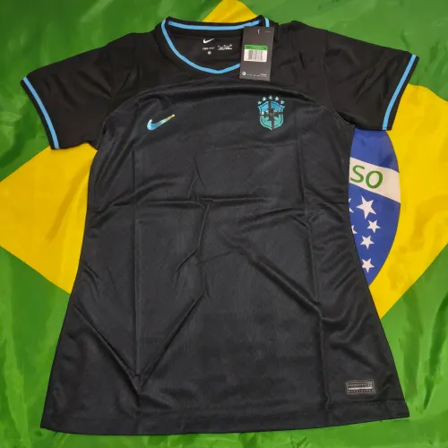 Camiseta da seleção brasileira preta