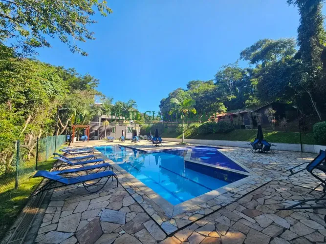 Casa em condomínio, à venda, em Jundiaí - Bosque dos Jatobás - 4 Suítes, 4 Vagas - Qualida