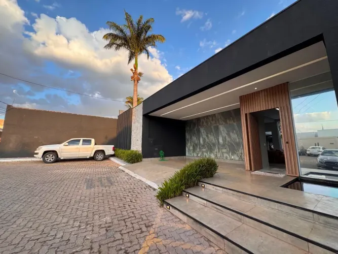 CASA DE ALTO PADRÃO NO JOCKEY | PORTEIRA FECHADA | ROOFTOP GOURMET + PISCINA AQUECIDA | R$