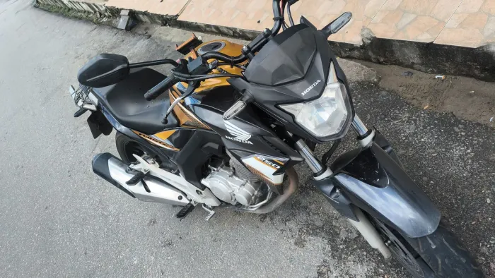 Cb Twister 2020 muito conservada
