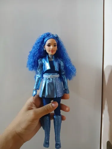 Boneca Chloe Descendentes Wicked Wonderland (País das Maravilhas Malvado) Mattel