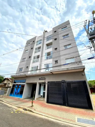 APARTAMENTO MOBILIADO À VENDA NO EDIF. MARACAHI EM APUCARANA.