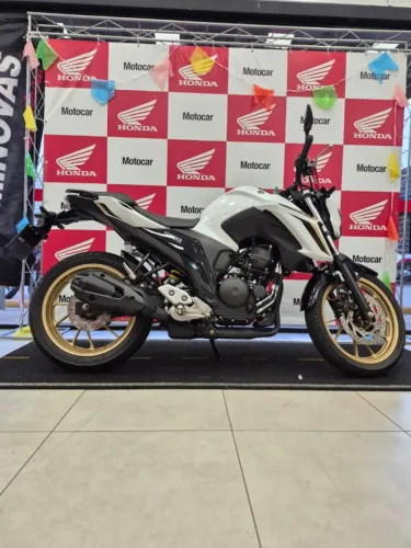 Yamaha FZ25 Fazer 250