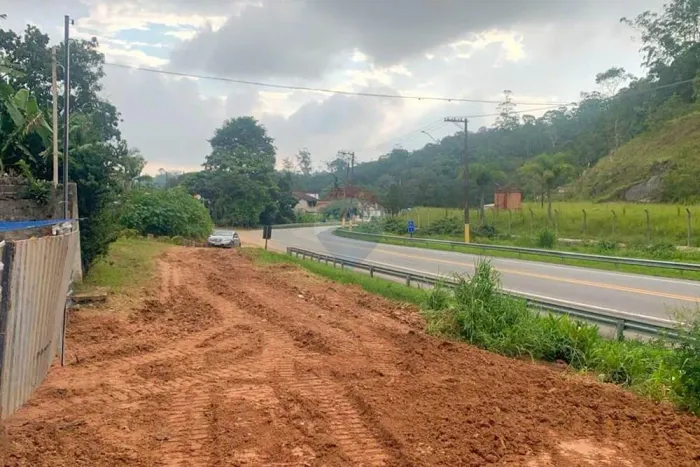 Terreno Comercial a venda com 700m² no Jardim Petrópolis em Ribeirão Pires/SP