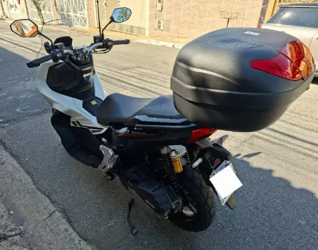 Vendo Moto ADV TOP!!