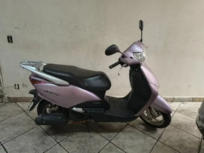 HONDA LEAD 110 2011 CONSERVADA