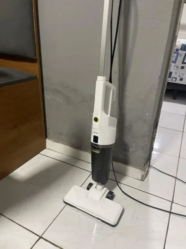 KÄRCHER ASPIRADOR DE PÓ VERTICAL 2 EM 1 - 1000W, 127V