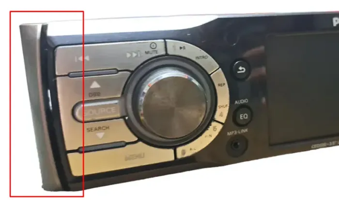 Moldura/Acabamento do Dvd 3,5 Automotivo Philips Ced320x
