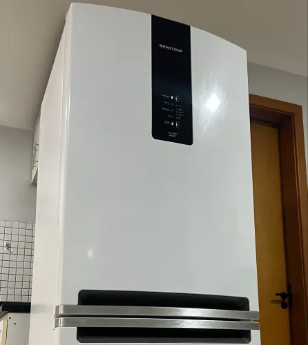 Geladeira Brastemp 447 Litros Frost Free Inverse Branca BRE57FB - 220 Volts