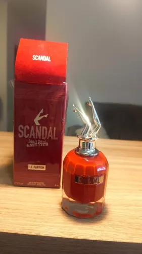 Perfume Scandal Lê parfun
