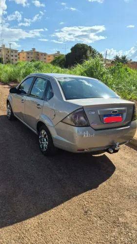 Ford Fiesta Sedan SE 1.6 8V Flex 4P 2014