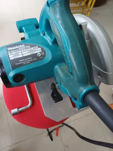 Serra circular Makita 5007N.