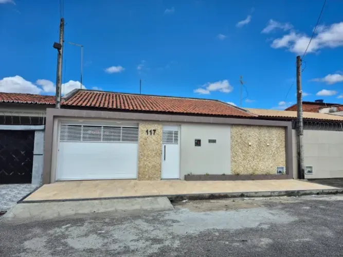 CP 012, Parangaba, casa plana com 04 quartos, 03 banheiros, 03 vagas, 662m2