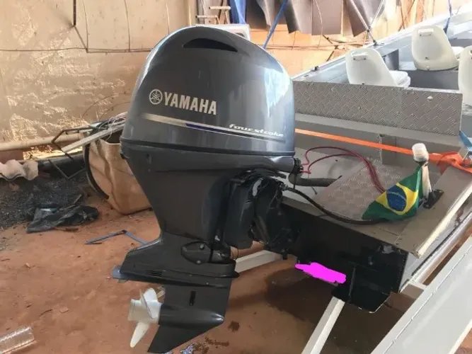 VENDO MOTOR DE POUPA YAMAHA 115 HP