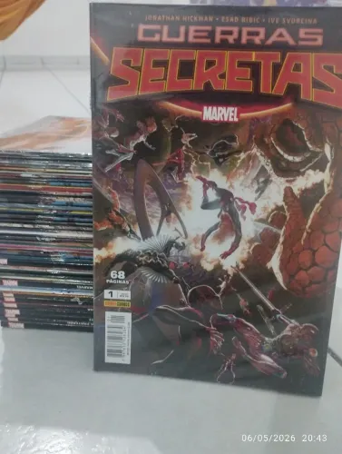 HQ quadrinhos Marvel GUERRAS SECRETAS de Hickman