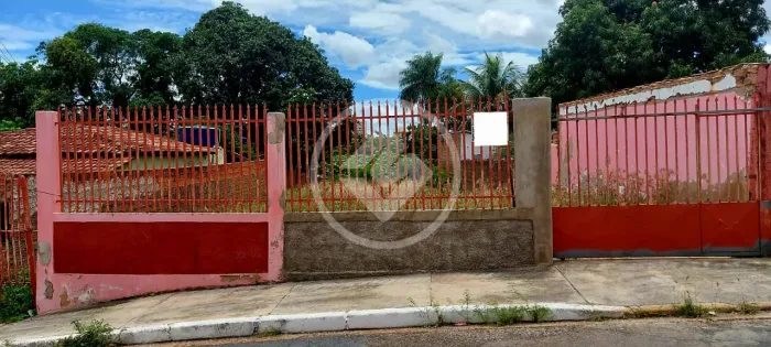 Terreno no bairro Lixeira, próximo de posto de gasolina, escolas, ginásio. Poucos metros d