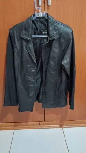 Jaqueta unisex tamanho m em couro