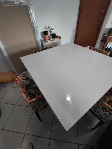 Vende se mesa