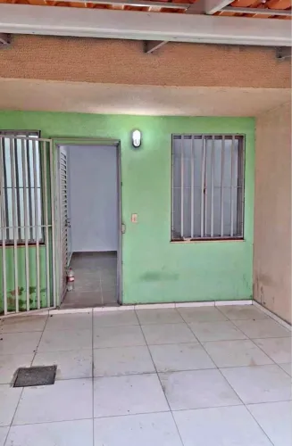 *Vendo casa simples na Serra