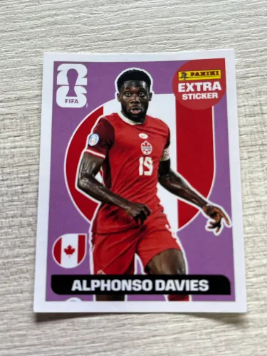 Figurinha Extra Legend roxa Alphonso Davies Copa 2026