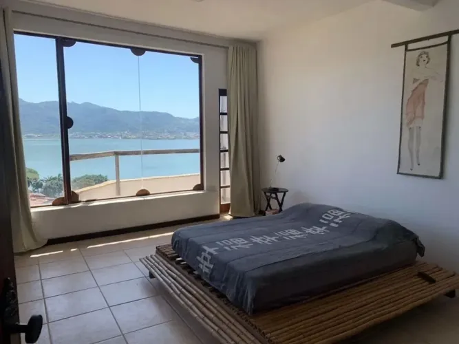 BS IMOBILIARIA VENDE O ALUGA linda casa no Mirante de Piratininga, cercado de belas casas