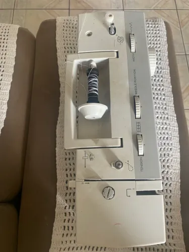 Máquina de costura Singer Facilita Pro