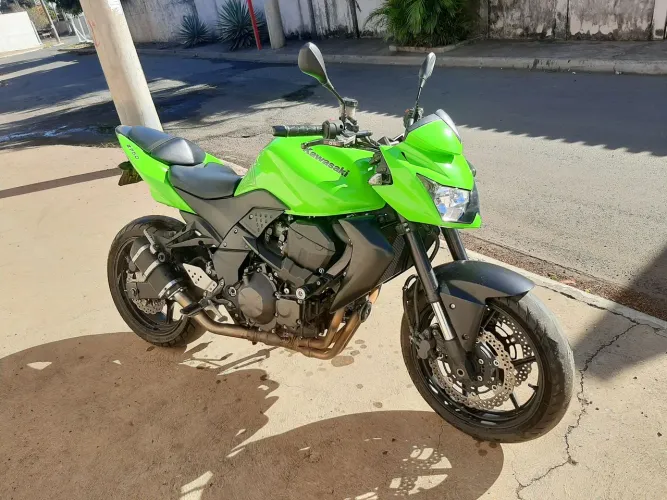 Moto 750