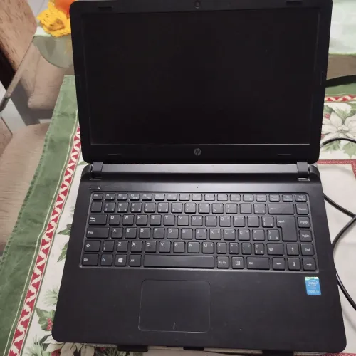 Ultra Book HP  Core i3, 4Gb memória RAM, 500GGb de HD COM DEFEITO E NÃO LIGA!